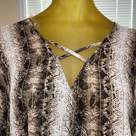 Rue+ top - Picture 2 of 10